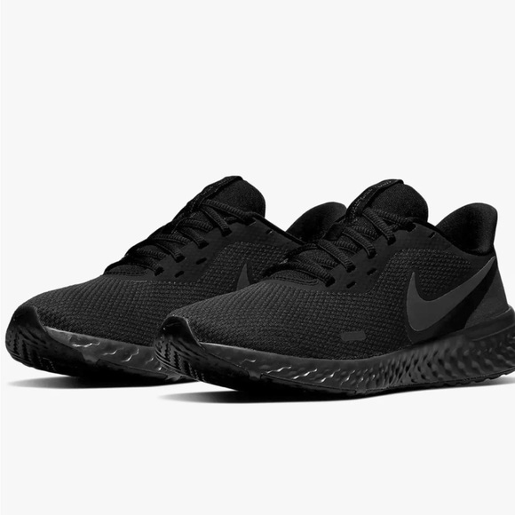 Nike Other - NIKE REVOLUTION 6 RUNNING SNEAKER IN BLACK/ ANTHRACITE